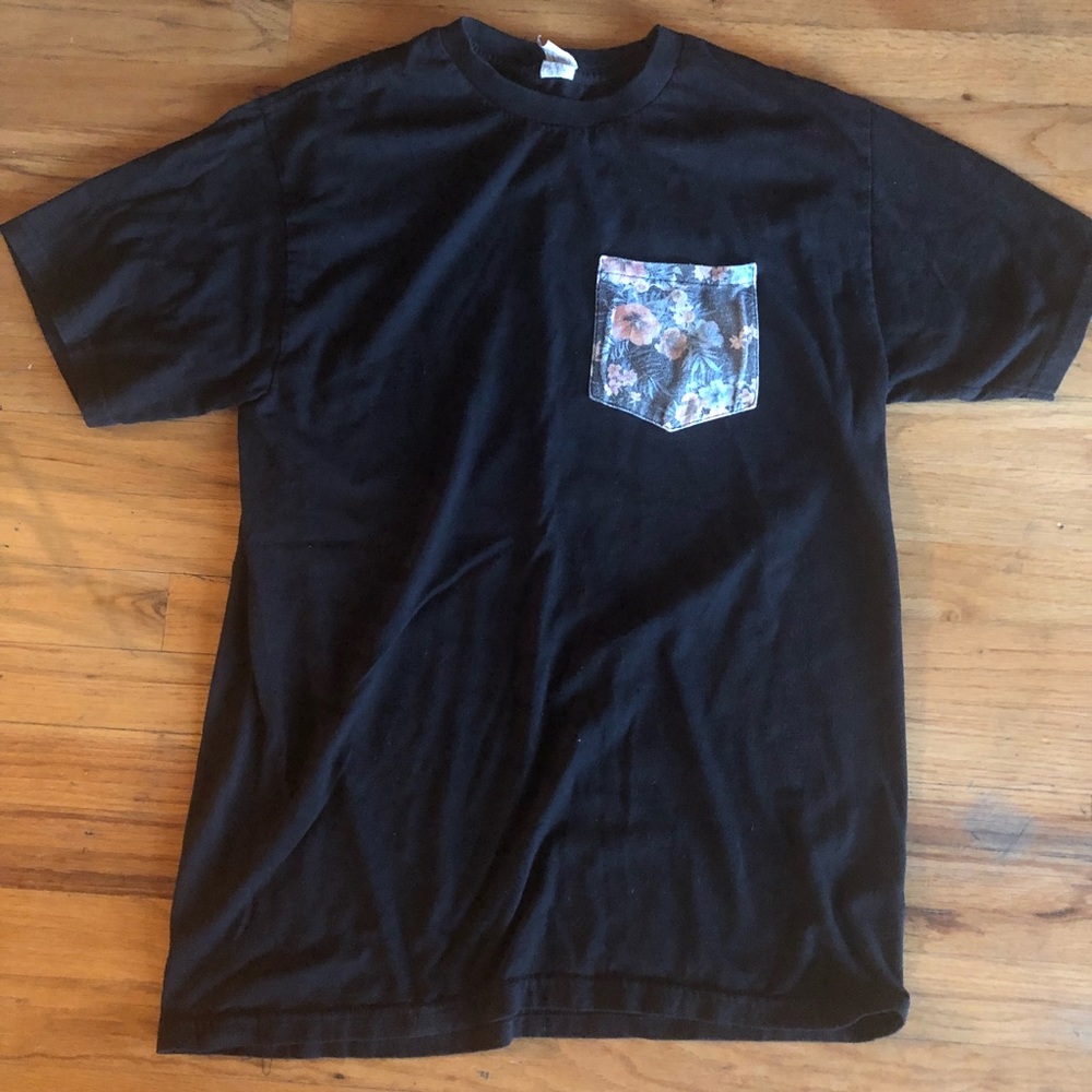 Black Hawaiian Pocket Tee